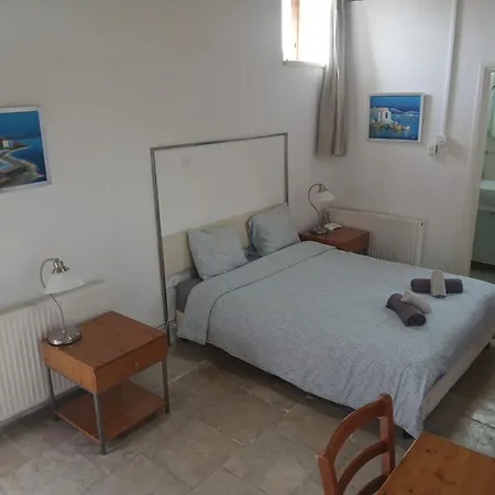 Village Poolside Escape With Pool Facilities