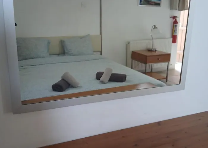 Village Poolside Escape With Pool Facilities