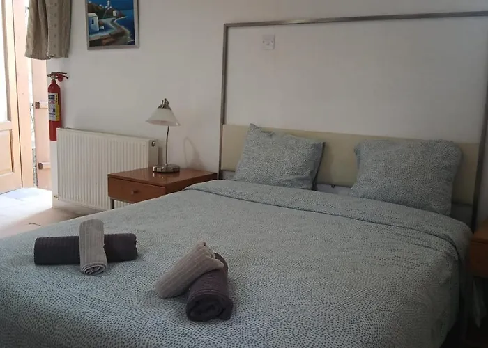 Village Poolside Escape With Pool Facilities *